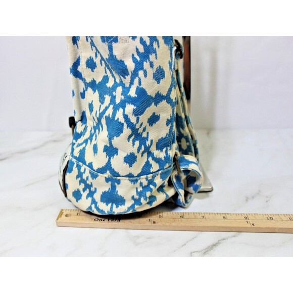 Kavu Free Range Backpack Blue White Aztec Design Outdoor main image 10